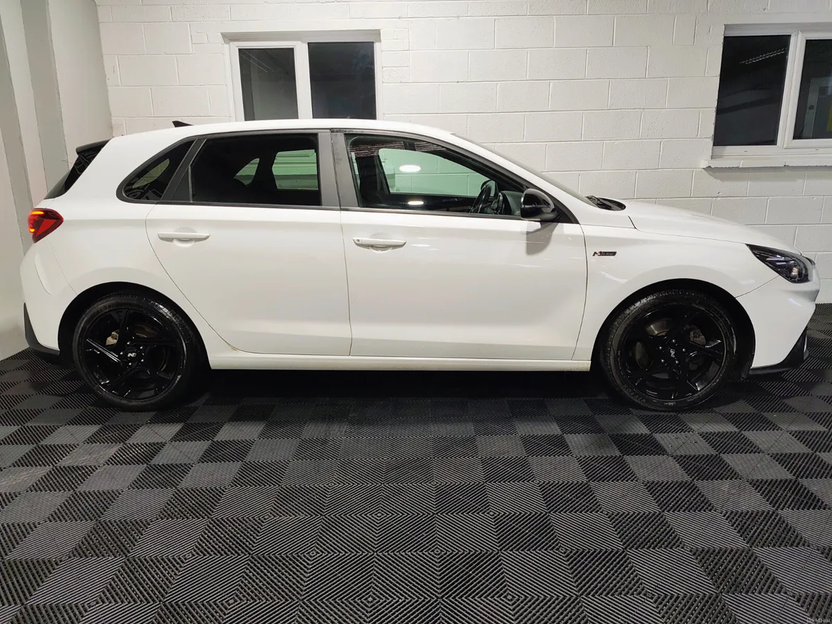 Hyundai i30 2022 1.0 NLINE SPEC WITH DELUXE EXTRAS - Image 5