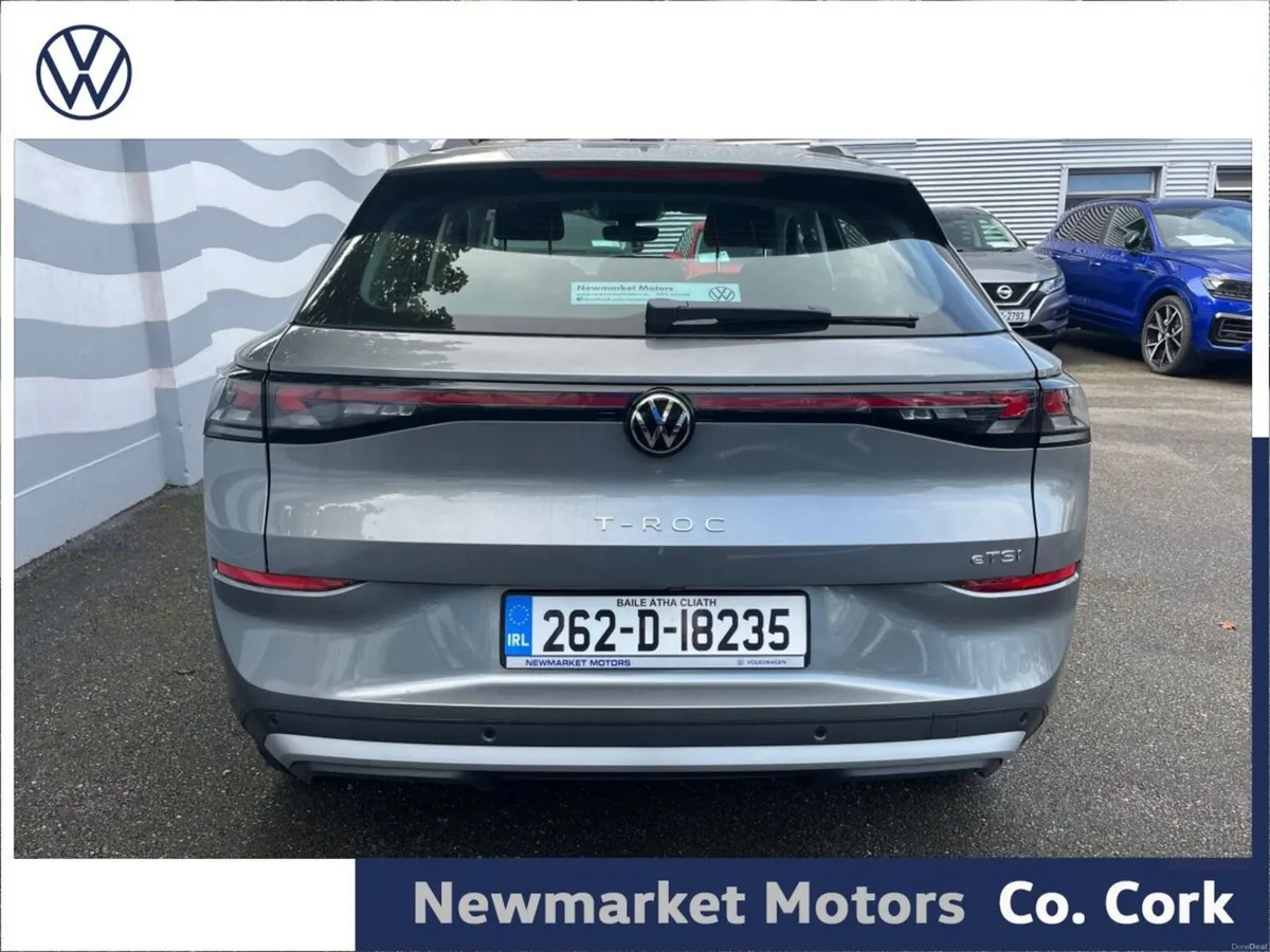 Volkswagen T-Roc LIFE 1.5TSI 116BHP AUTOMATIC MHEV - Image 6