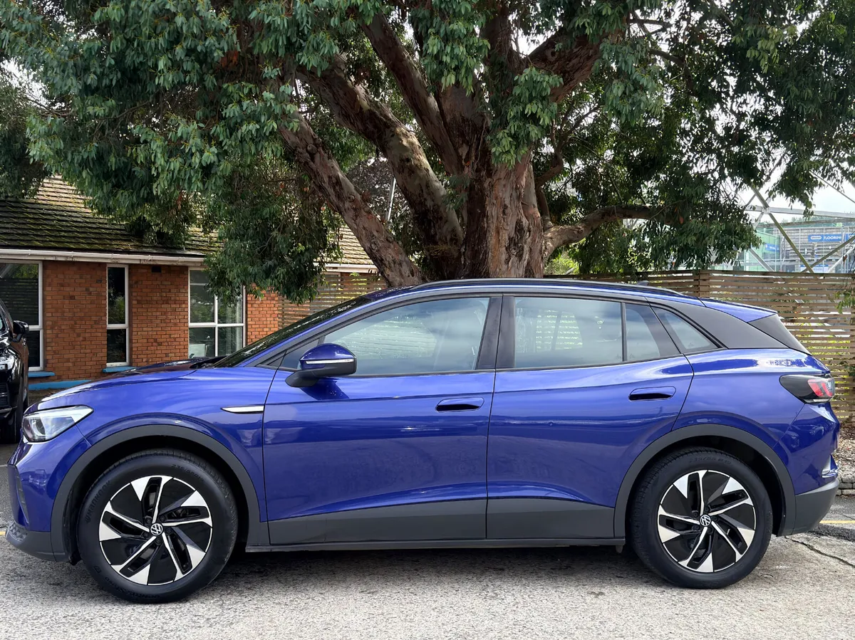 Volkswagen ID.4..PURE..52 KWH BATTERY - Image 4