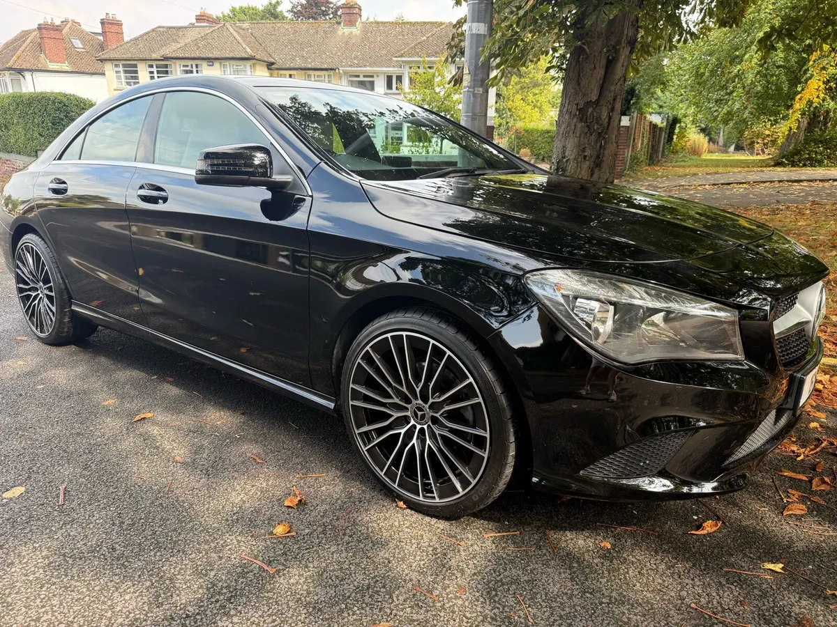 2016 Mercedes CLA 180 MANUAL 45500 KMS SUNROOF - Image 1