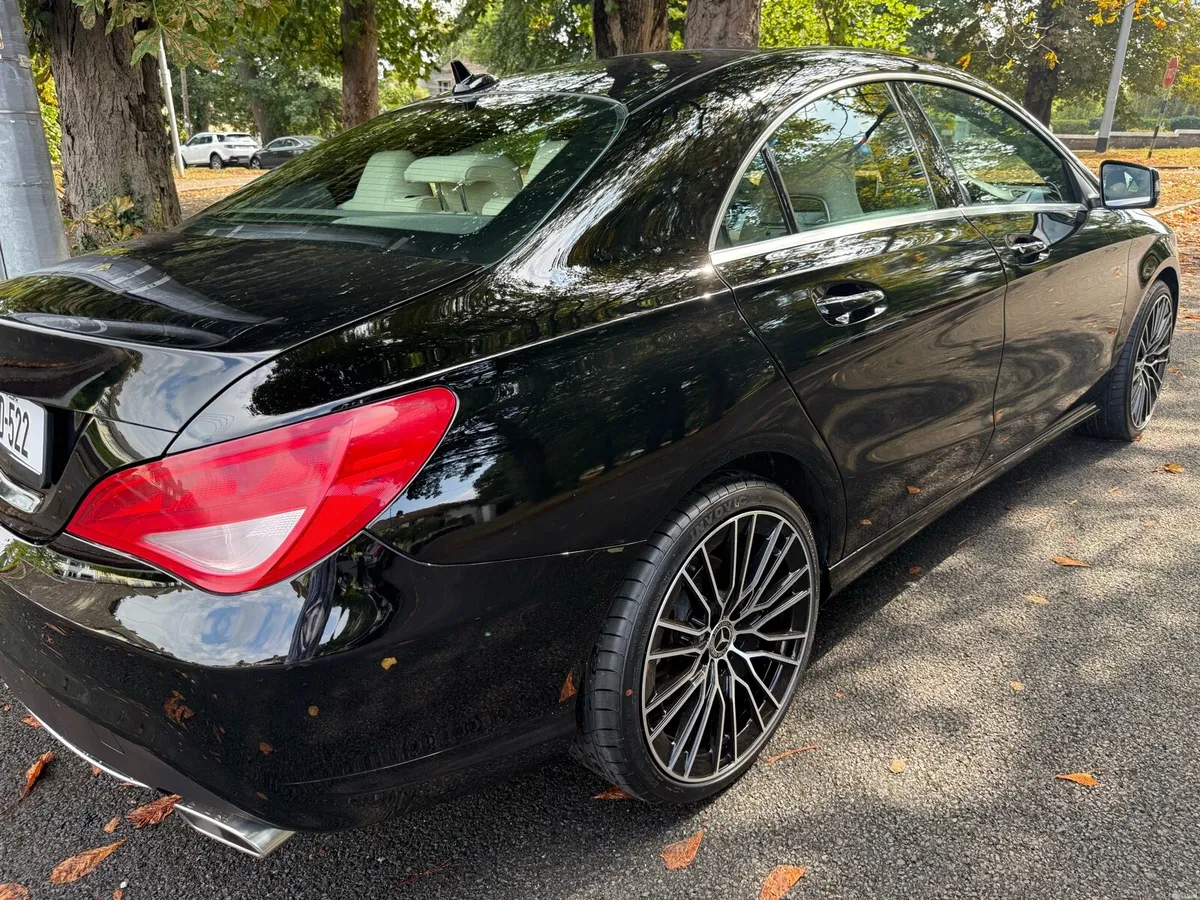 2016 Mercedes CLA 180 MANUAL 45500 KMS SUNROOF - Image 4