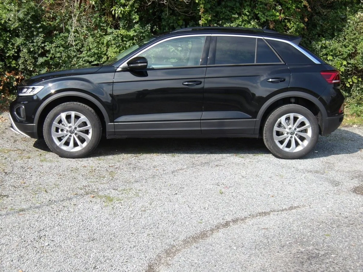 Volkswagen T-Roc EDITION 75 2.0TDI M6F 116HP - Image 1