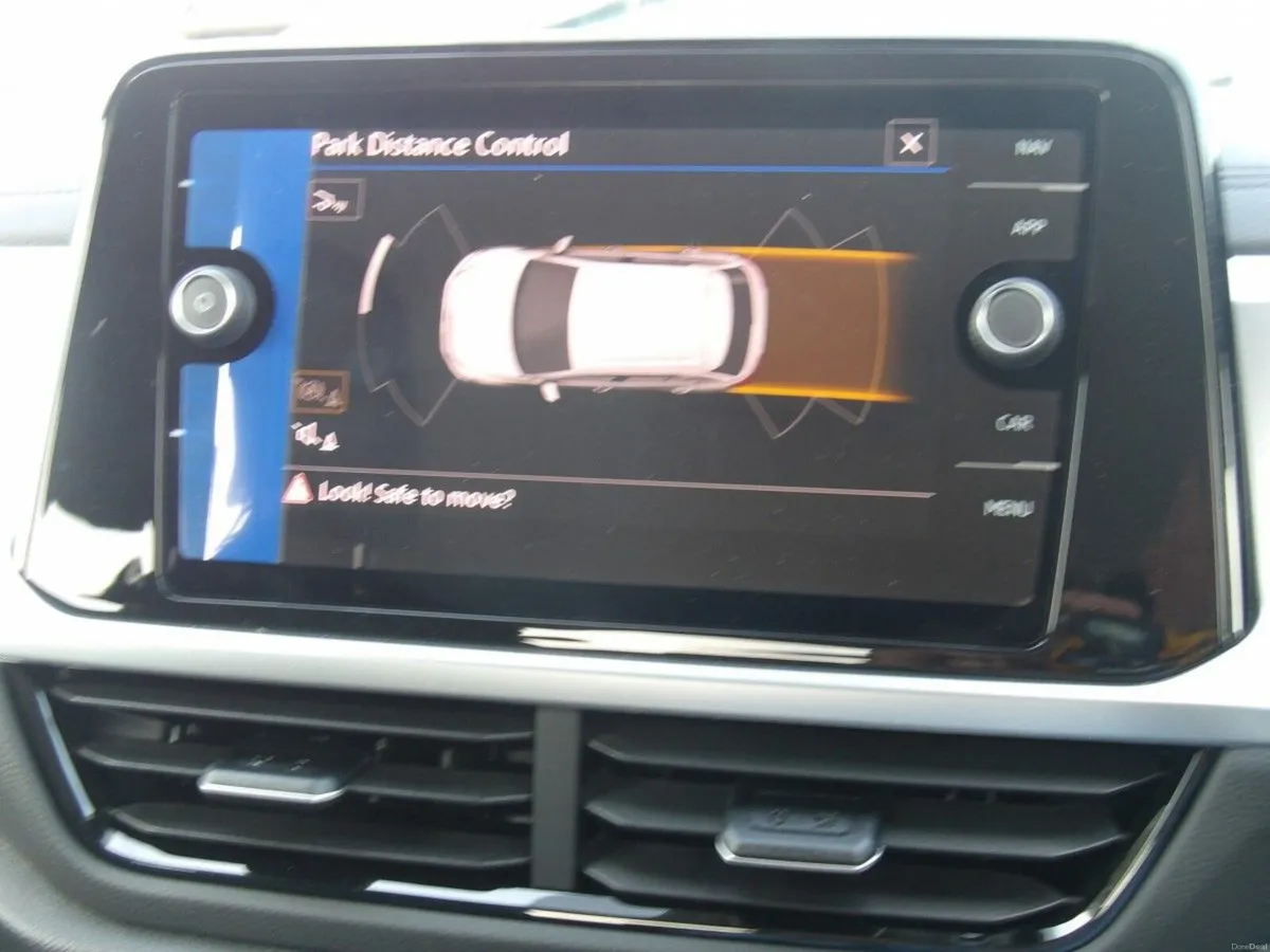 Volkswagen T-Roc EDITION 75 2.0TDI M6F 116HP - Image 3