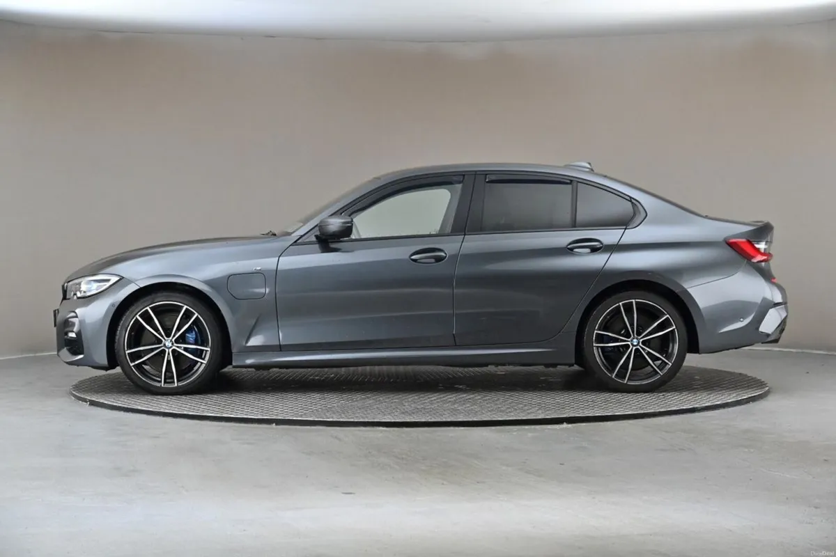 BMW 3-Series 330E M SPORT PHEV SALOON G20 - Image 5