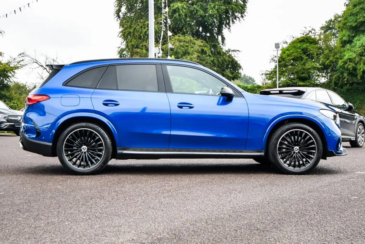 Mercedes-Benz GLC 220d AMG 4Matic Auto - Image 3