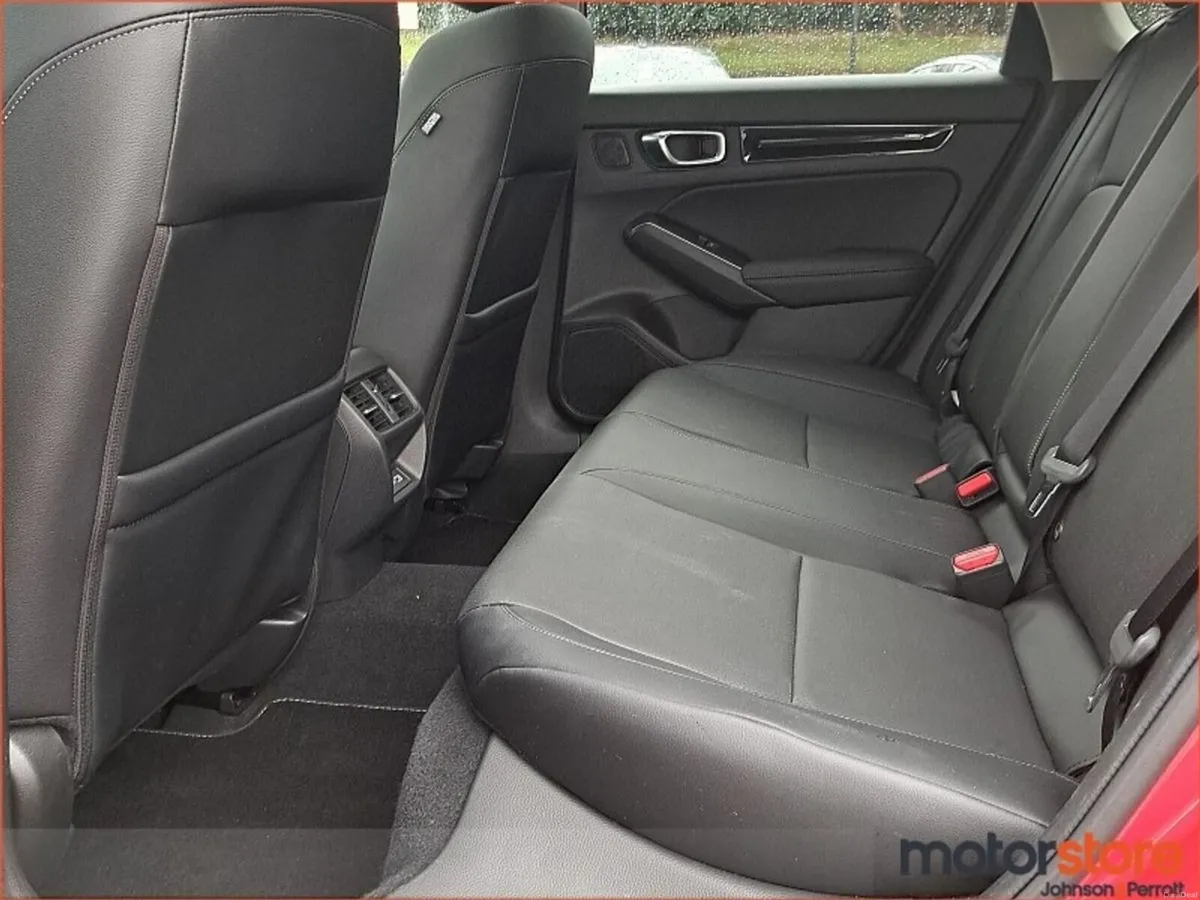 Honda Civic 2.0 i-MMD Hybrid Advance with Sunroof - Image 5