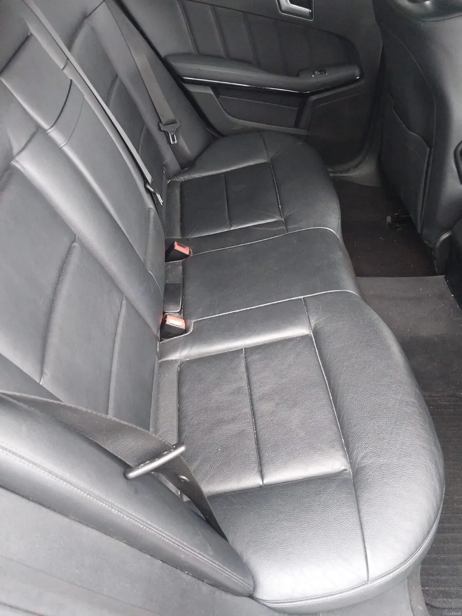 Mercedes E220d 2012 automatic - Image 6