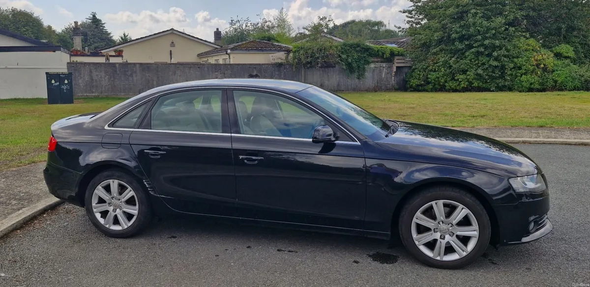 Audi A4 2010 - Image 4