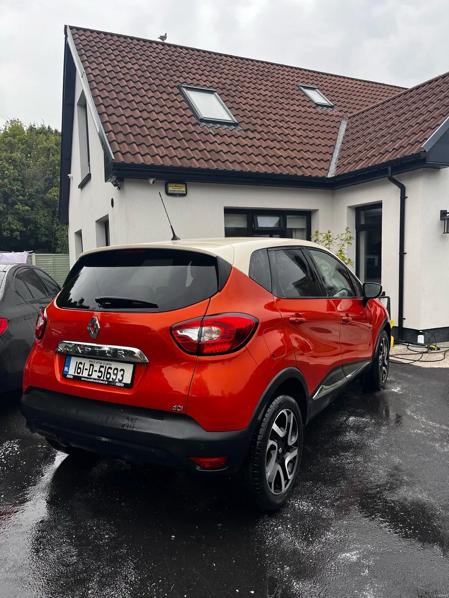 Renault Captur 2016 1.5D 31k Auto - Image 2