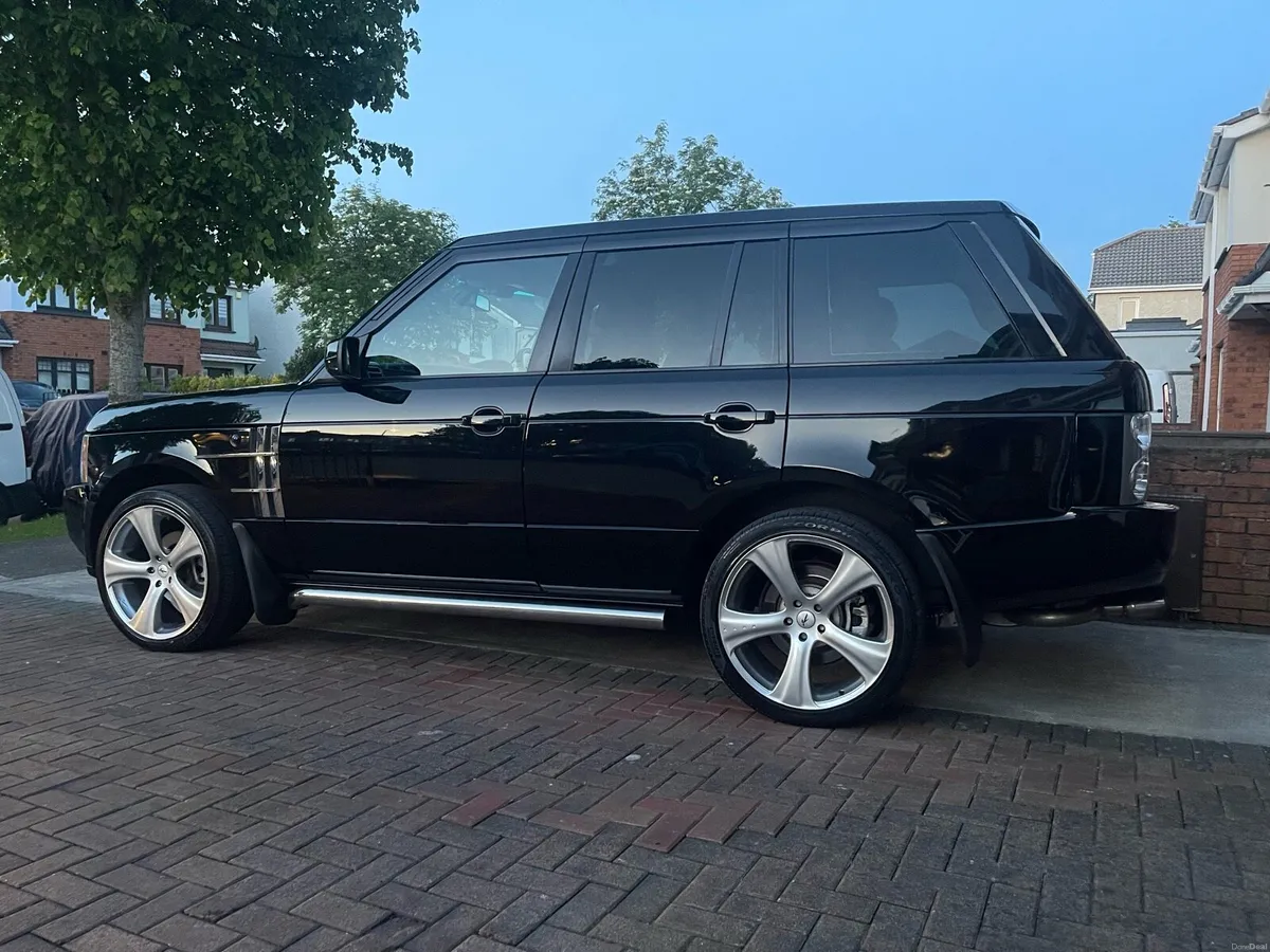 Land rover vogue KAHN - Image 6