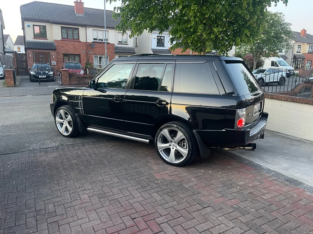 Land rover vogue KAHN - Image 1