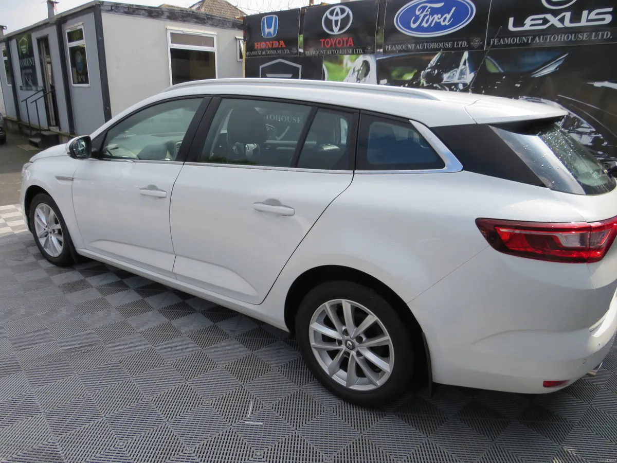 Renault Megane 2017 LOW MILEAGE DIESEL ESTATE - Image 6