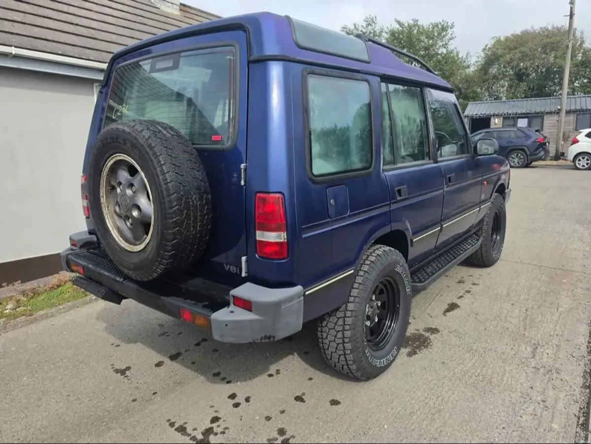 Land Rover Discovery 1995 vintage - Image 2