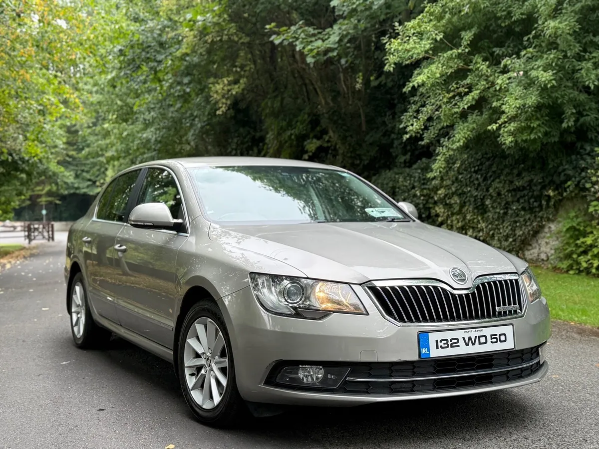 2013 Skoda Superb Greenline - Image 2