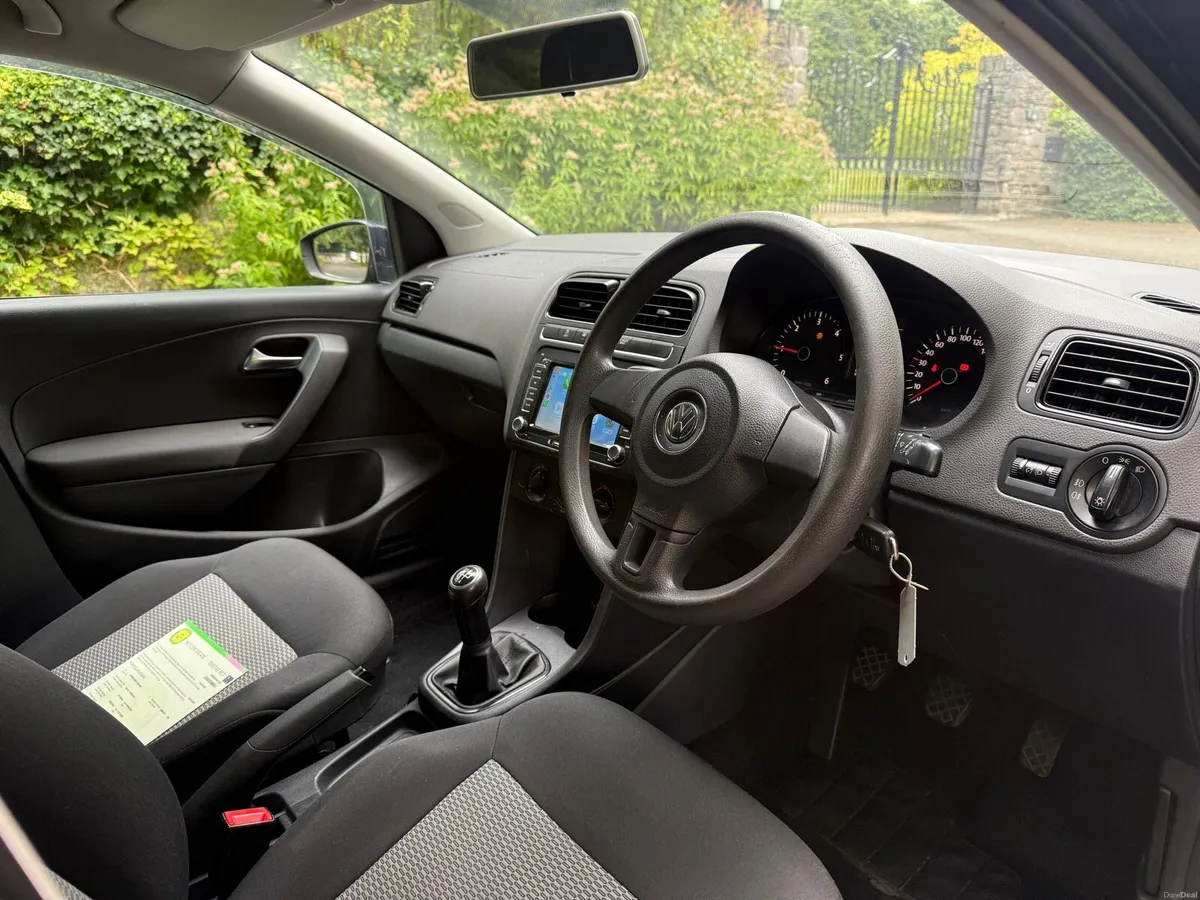 2012 Volkswagen Polo - Image 5