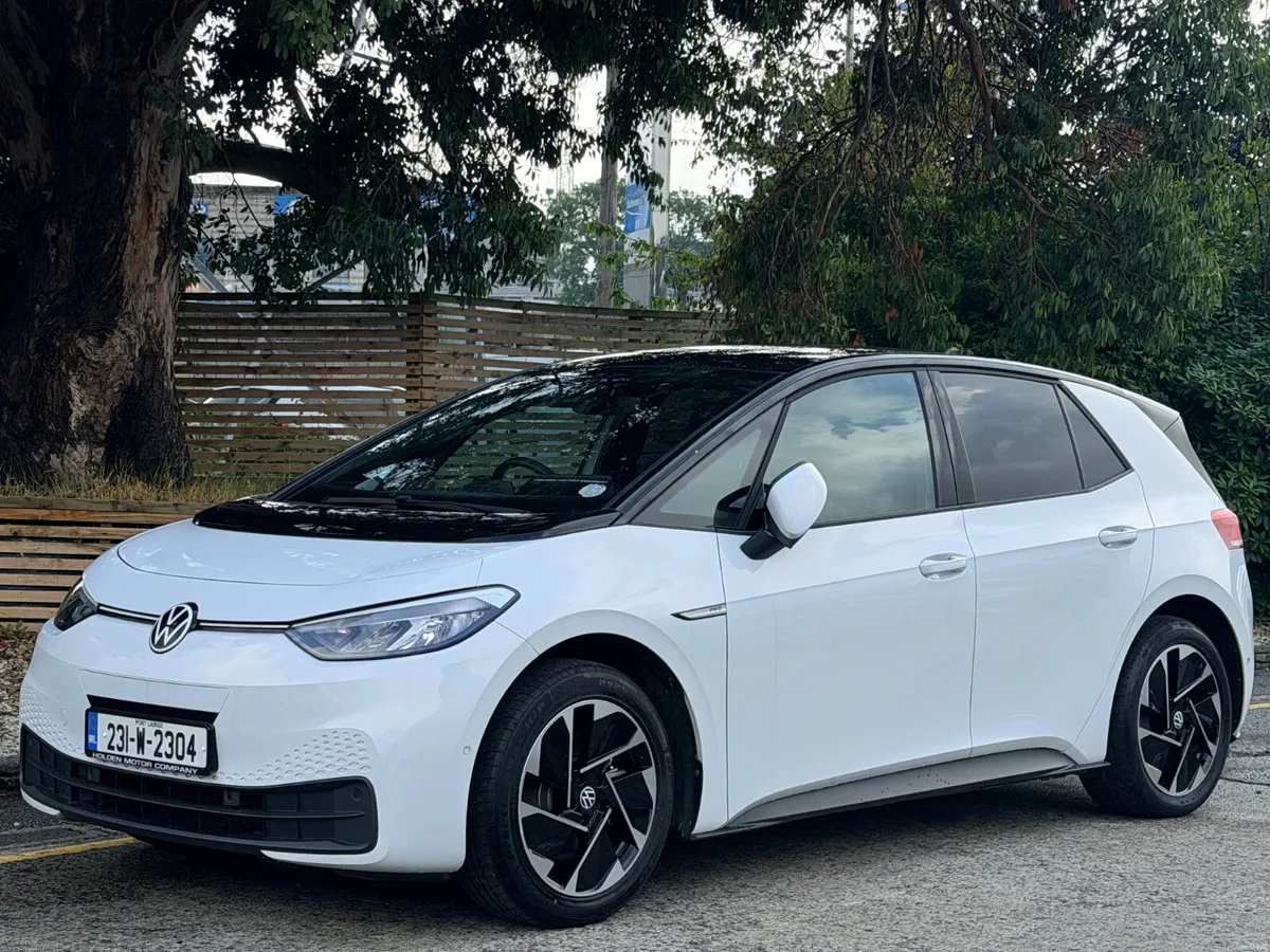 2023 Volkswagen ID.3 PRO. 58KWH..2 Keys - Image 2
