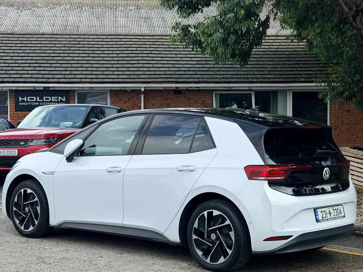 2023 Volkswagen ID.3 PRO. 58KWH..2 Keys - Image 6