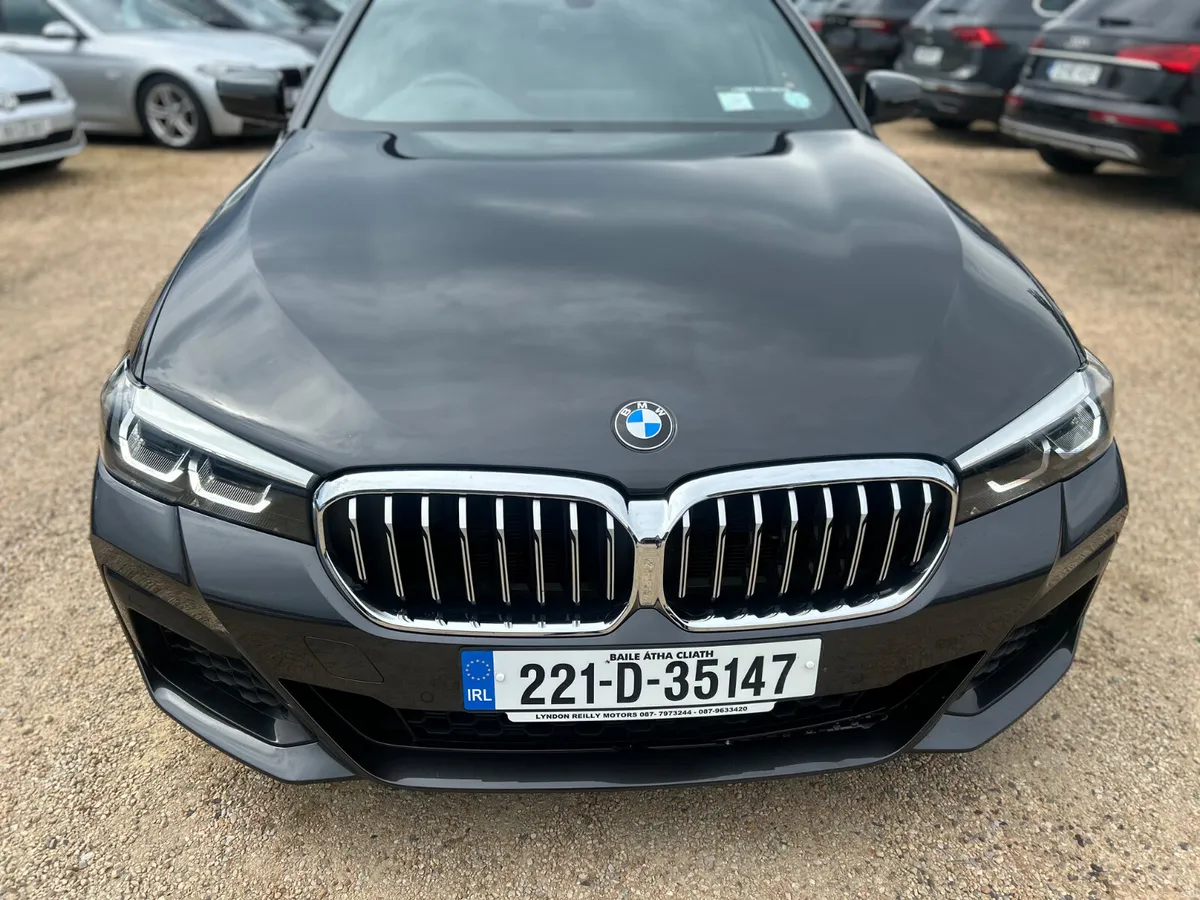 BMW 520 MSPORT TOURER - Image 2
