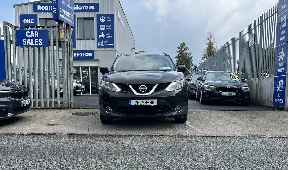 2017 Nissan Qashqai Tekna -NCT 02/27 – Panoramic - Image 2