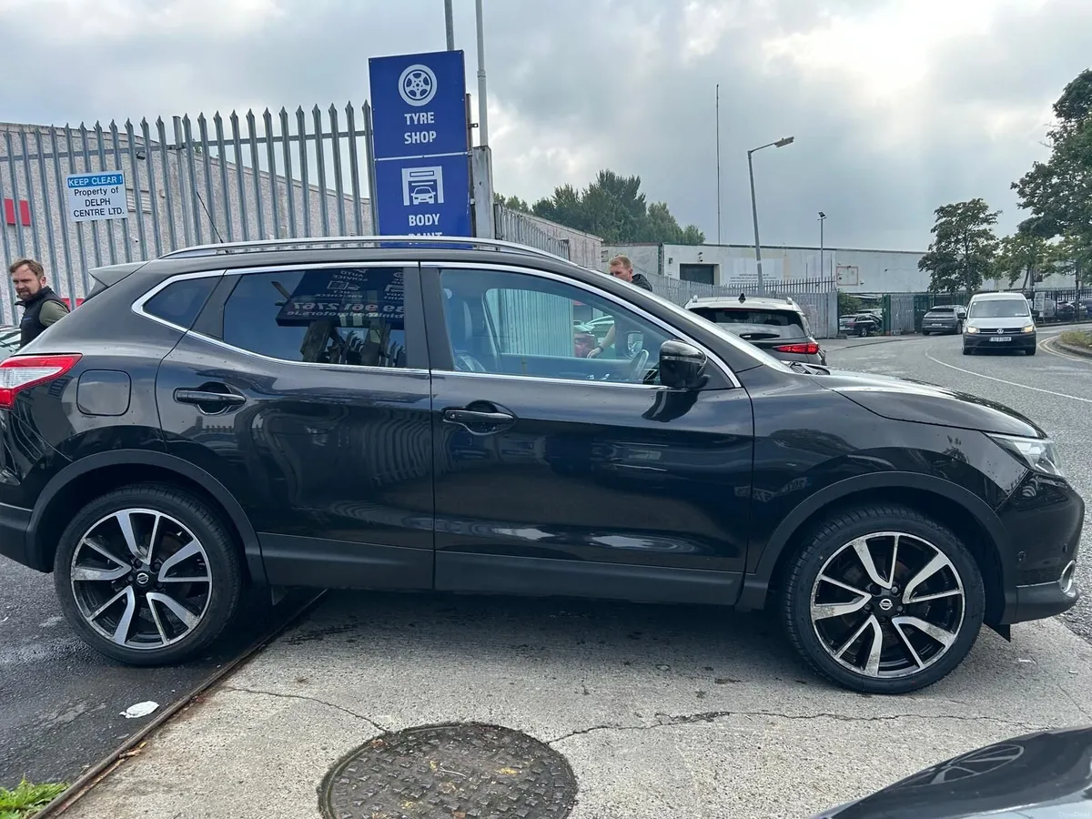 2017 Nissan Qashqai Tekna -NCT 02/27 – Panoramic - Image 3