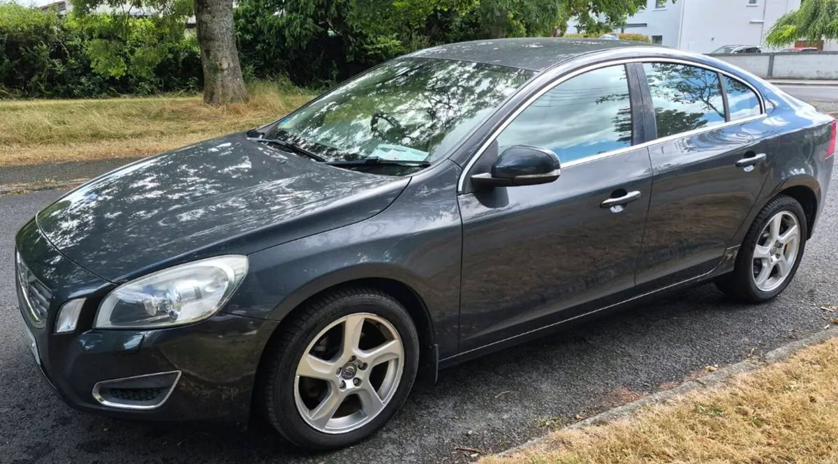 Volvo S60 . NEW NCT. Leather Luxe 1.6 version. - Image 2