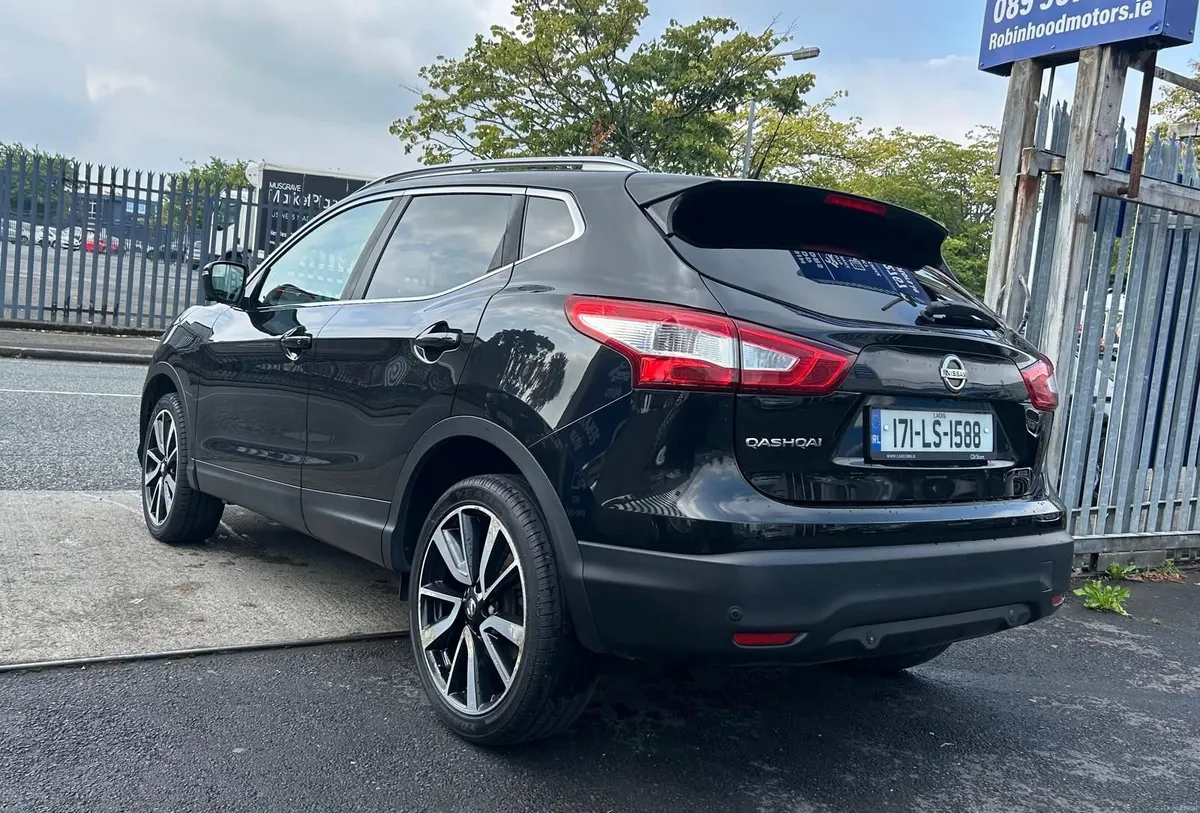 2017 Nissan Qashqai Tekna -NCT 02/27 – Panoramic - Image 6