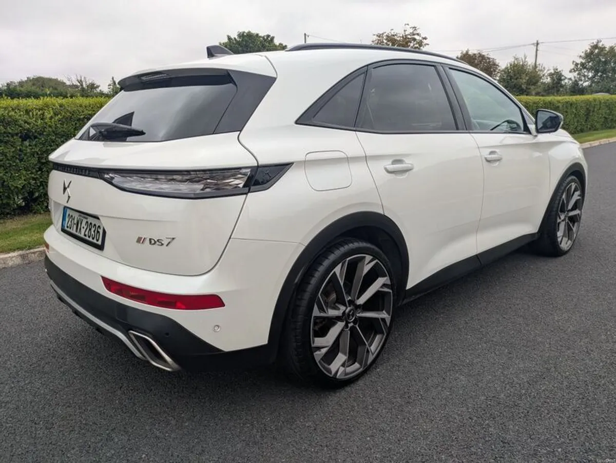 DS7 E-TENSE 360bhp 4X4 OPERA PHEV - Image 4