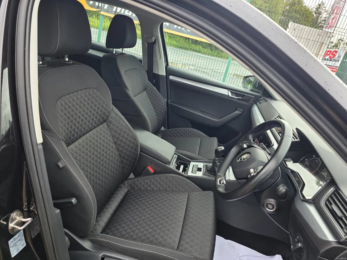 Skoda Superb 2021 - Image 6