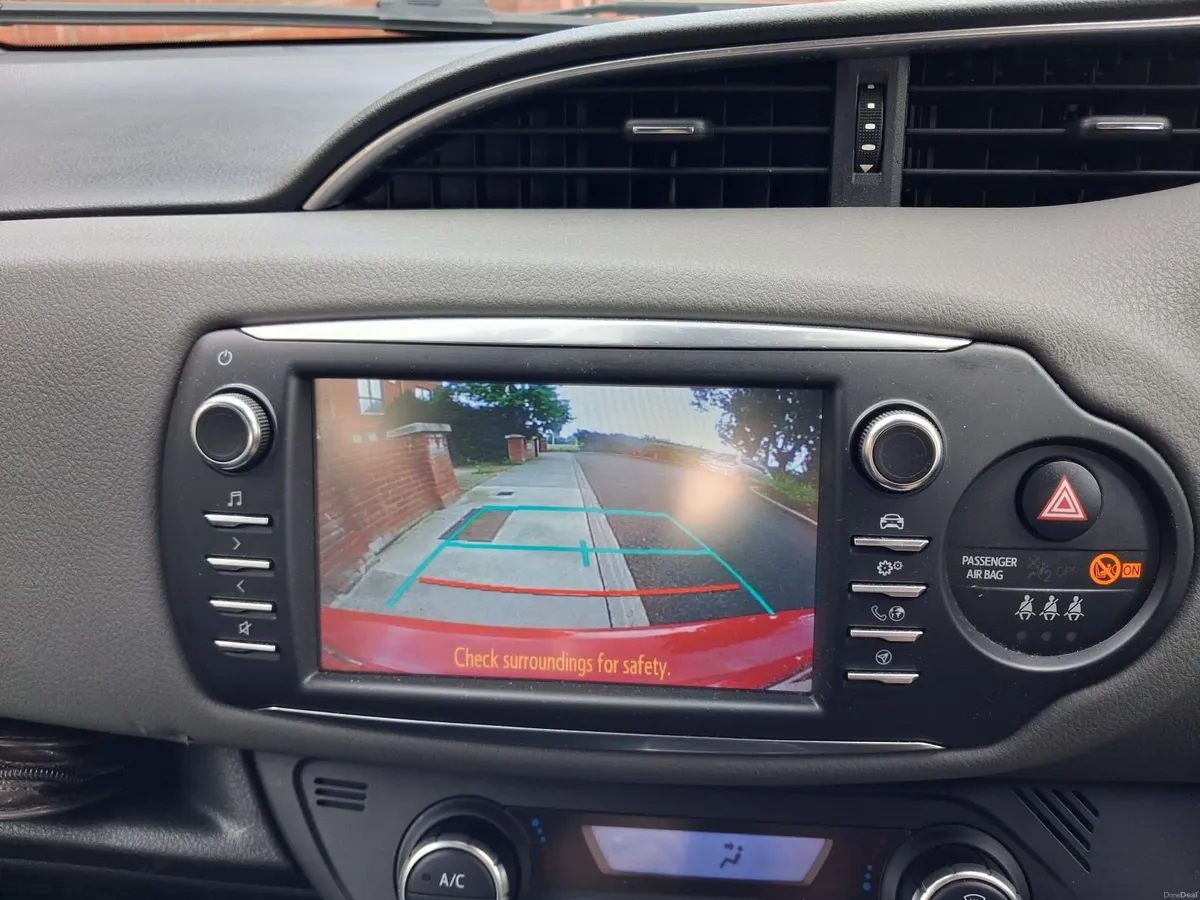 Toyota Yaris Hybrid 2019 - NOT JAPANESE IMPORT! - Image 6