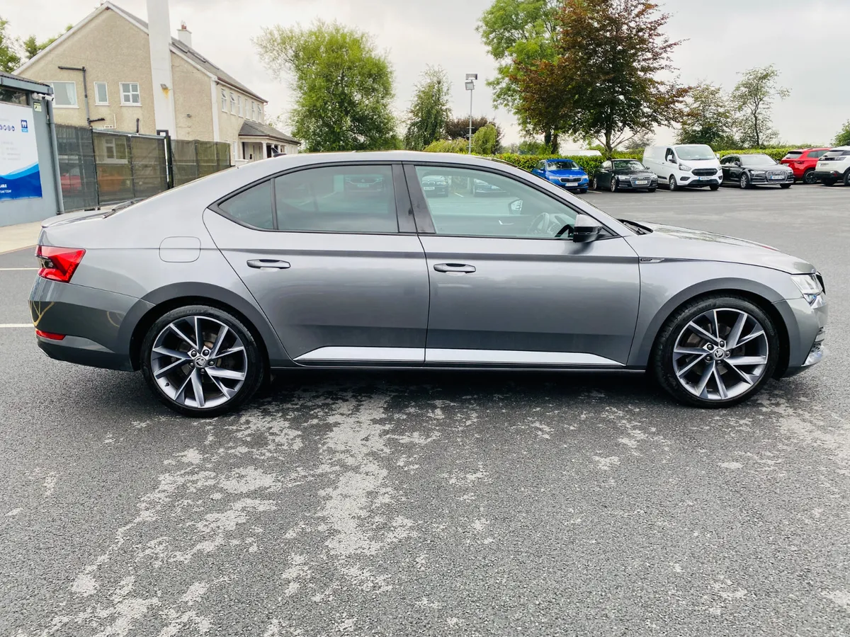 SKODA SUPERB SPORTLINE 2.0 TDI DSG AUTO 2022 (222) - Image 4