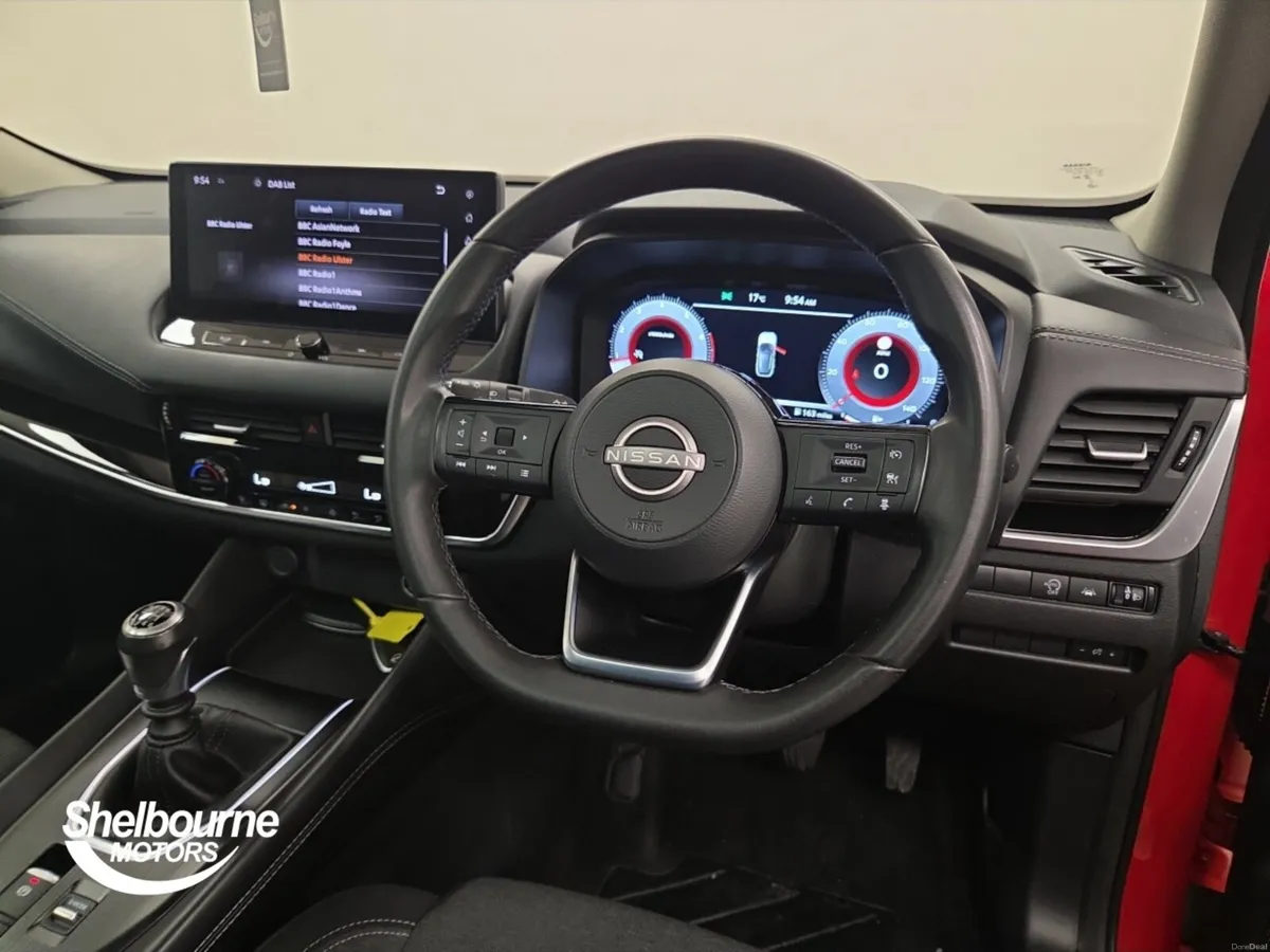 Nissan Qashqai 1.3 DiG-T MH N-Connecta 5dr - Image 4