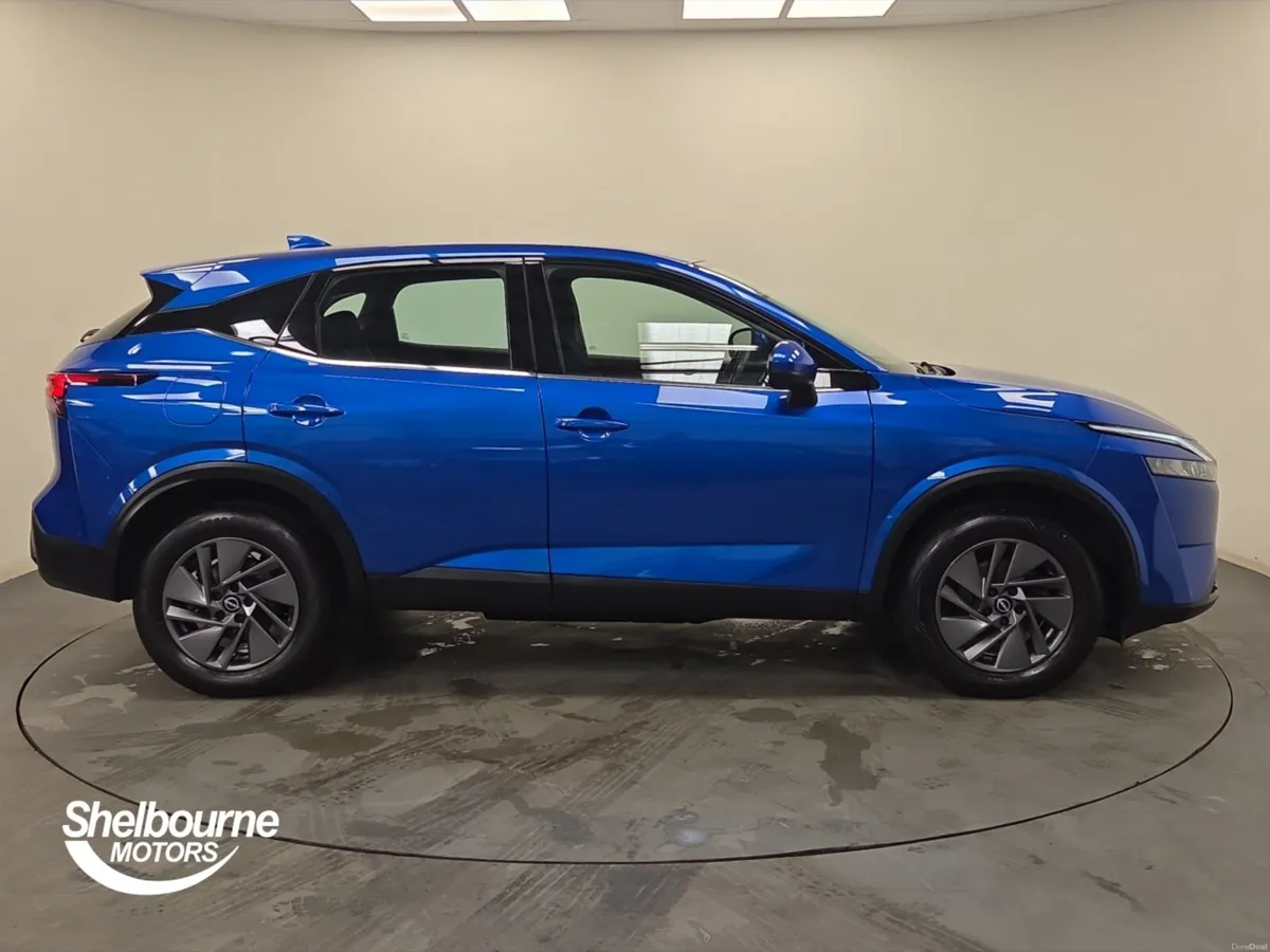 Nissan Qashqai 1.3 DiG-T MH Acenta Premium 5dr - Image 3