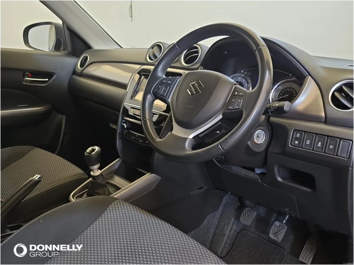 Suzuki Vitara 1.4 Boosterjet 48V Hybrid SZ-T 5dr - Image 4