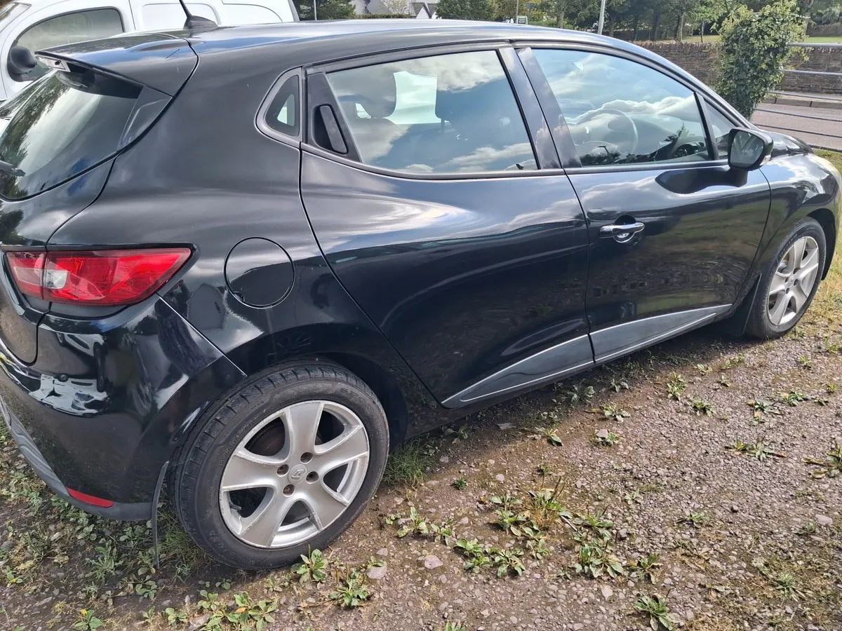 Renault Clio 2015 - Image 4