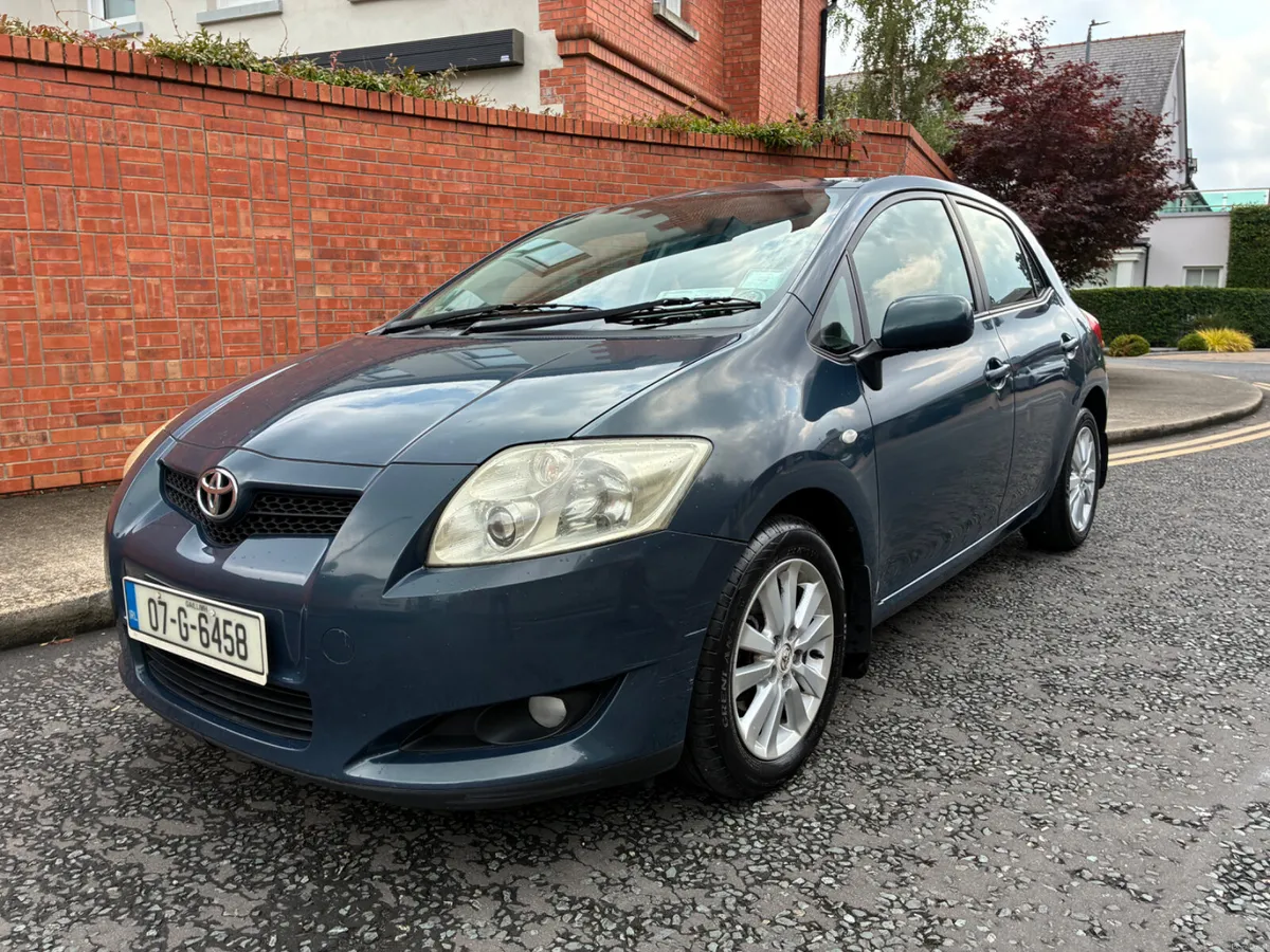 Toyota Auris - Beautiful example - Image 1