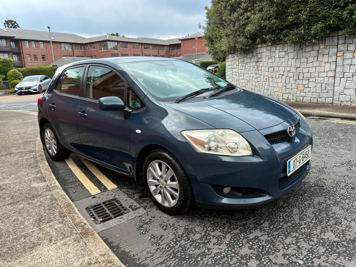 Toyota Auris - Beautiful example - Image 3