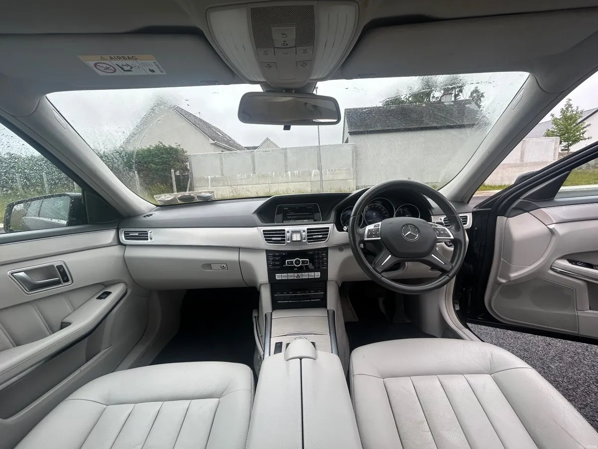 Mercedes-Benz E-Class 2014 - Image 4