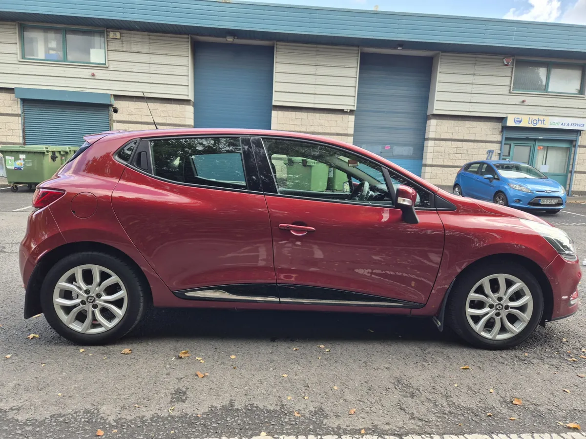 RENAULT CLIO / 2017 / 1.1 PETROL / MANUAL - Image 4