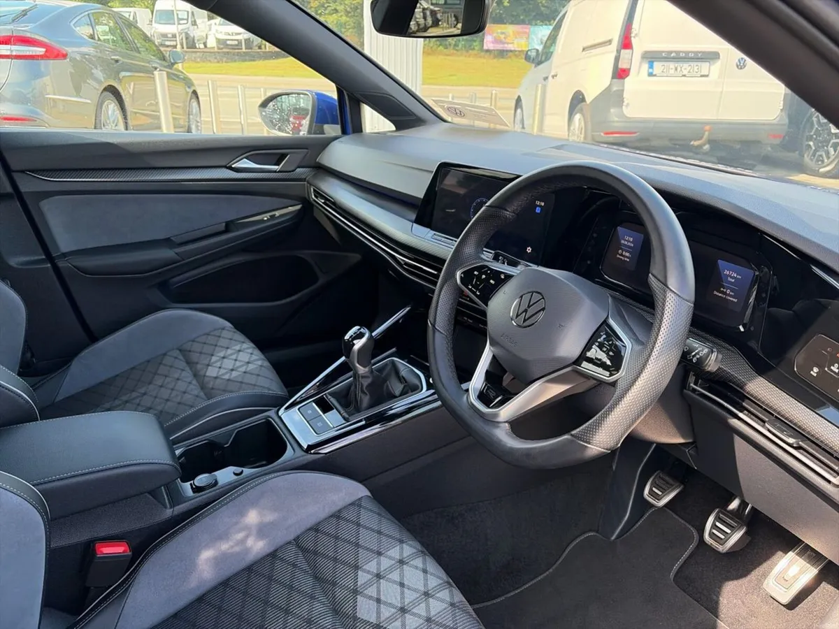 Volkswagen Golf R-Line 1.5 TSI 130HP - Image 6