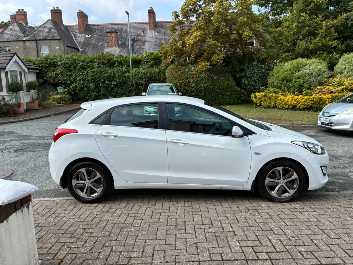 Hyundai i30 Auto - 0872558536 - Image 2