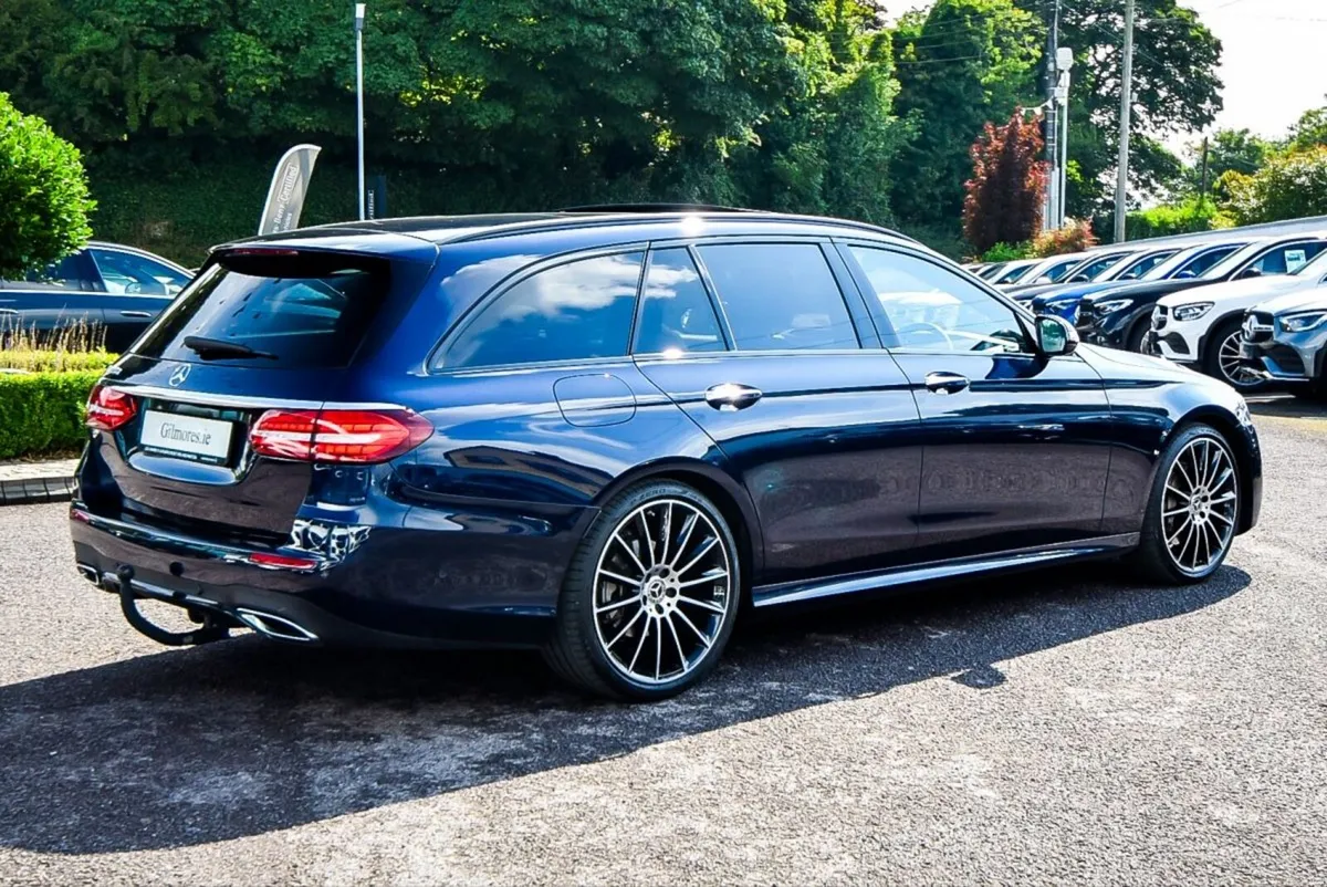 Mercedes-Benz E-Class E220d AMG Premium Plus Estat - Image 2