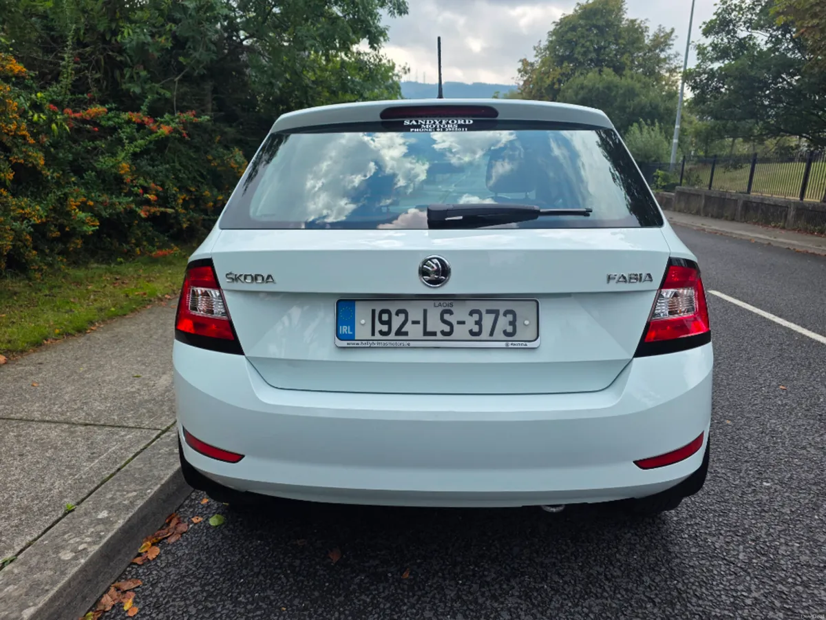 Skoda Fabia Ambition 1.0mpi 60HP 4DR - Image 4