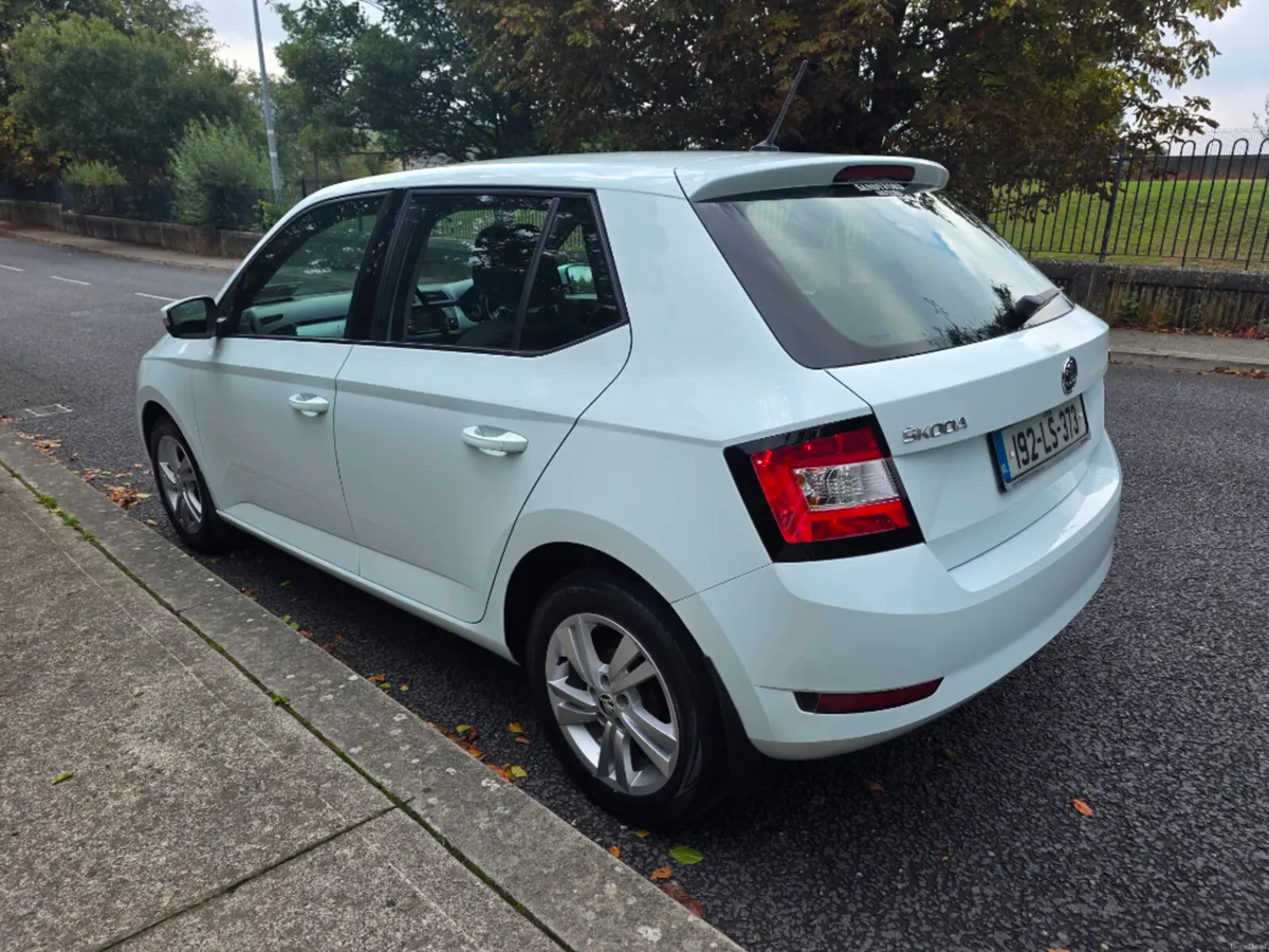 Skoda Fabia Ambition 1.0mpi 60HP 4DR - Image 5