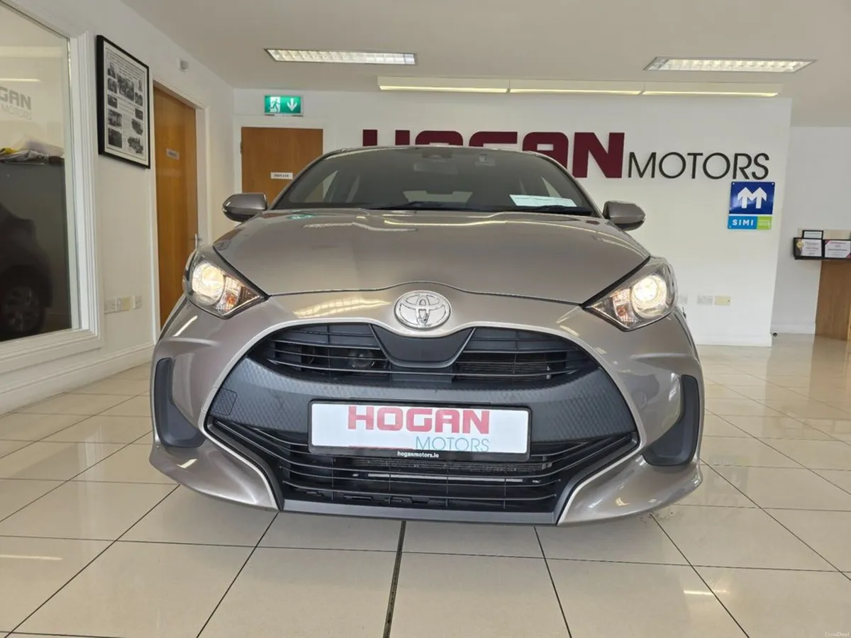 Toyota Yaris 1.0 Edition Automatic - Image 2