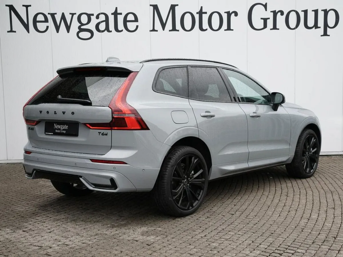 Volvo XC60 T6 PLUS BLACK EDITION AWD - Image 5
