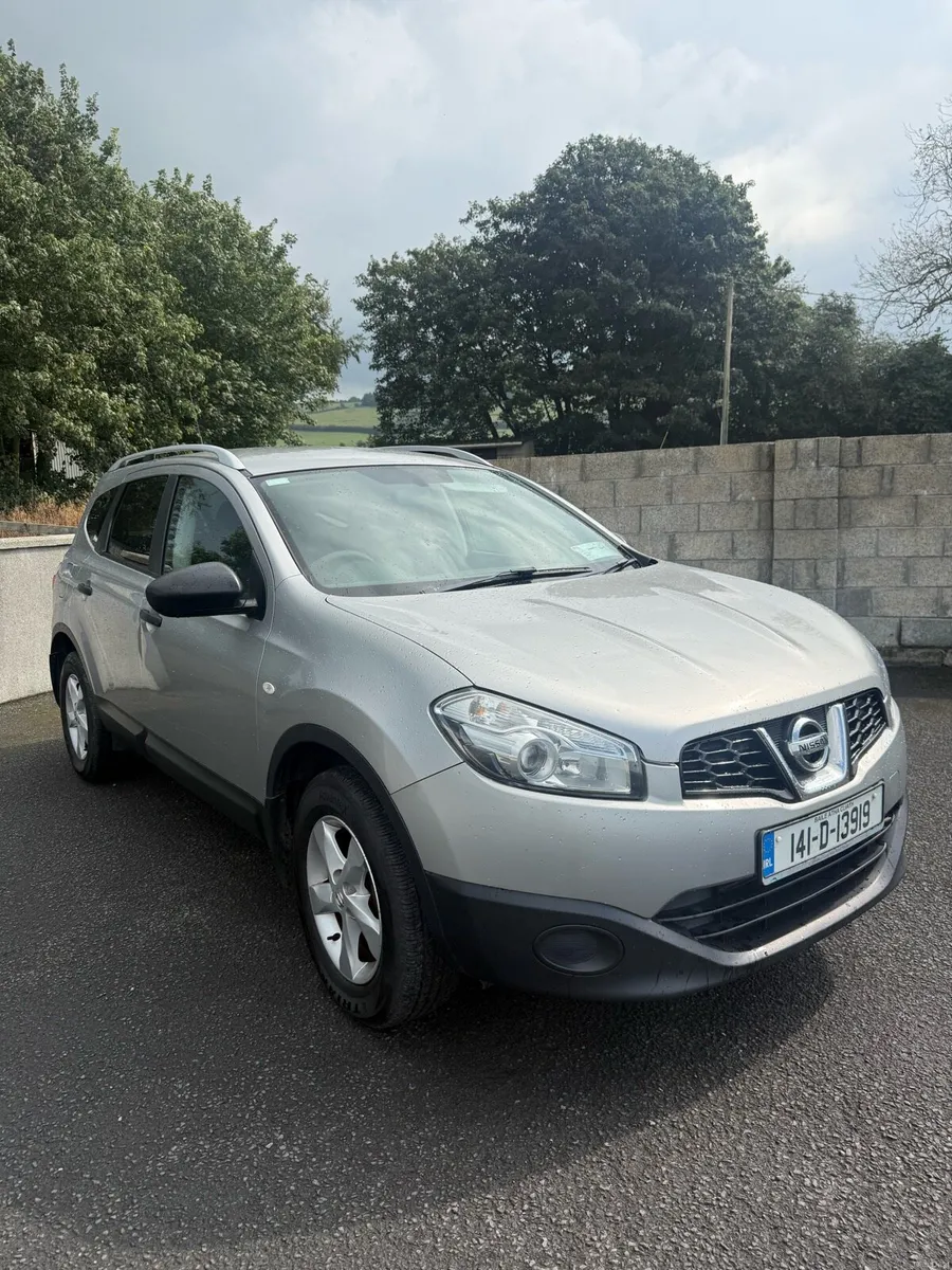 Nissan Qashqai 7 Seats - Image 1