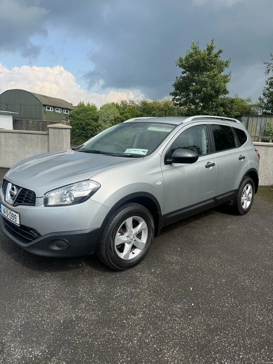 Nissan Qashqai 7 Seats - Image 3