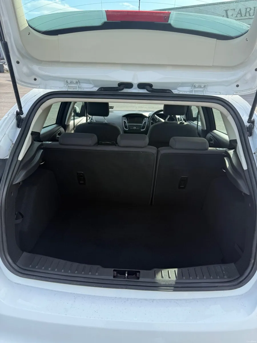 2017 Ford Focus Titanium 1.5L Diesel - Image 3