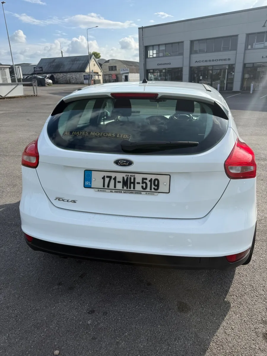 2017 Ford Focus Titanium 1.5L Diesel - Image 6