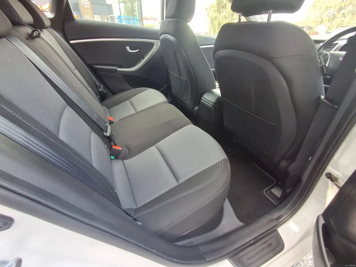 Hyundai i30 2016 - Image 2